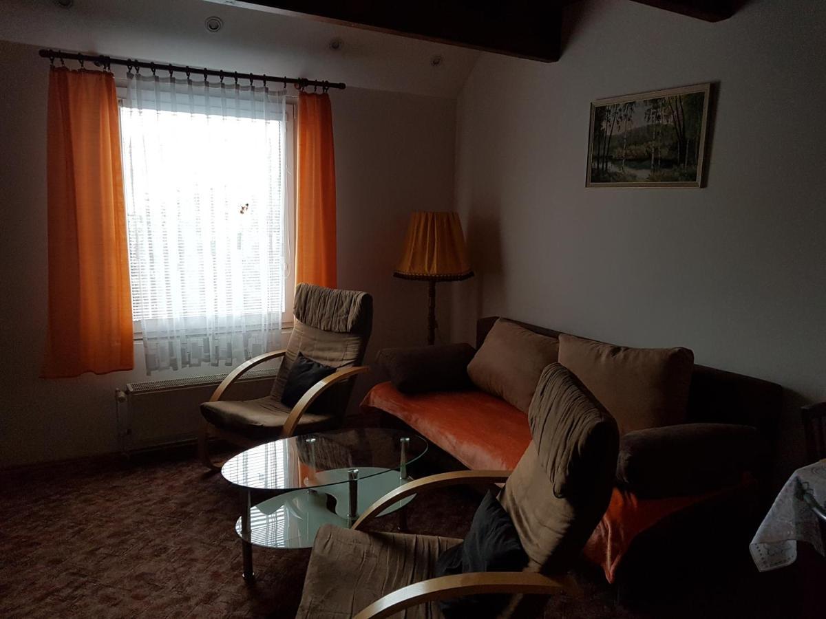 Apartment Pribram Bagian luar foto